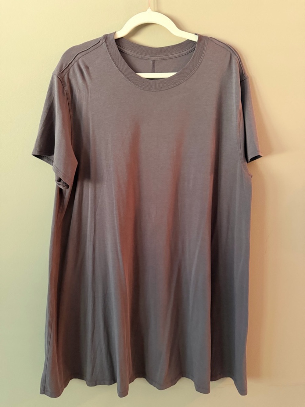 lululemon athletica Short Sleeve Crew Teeshirt dress in Slate Gray